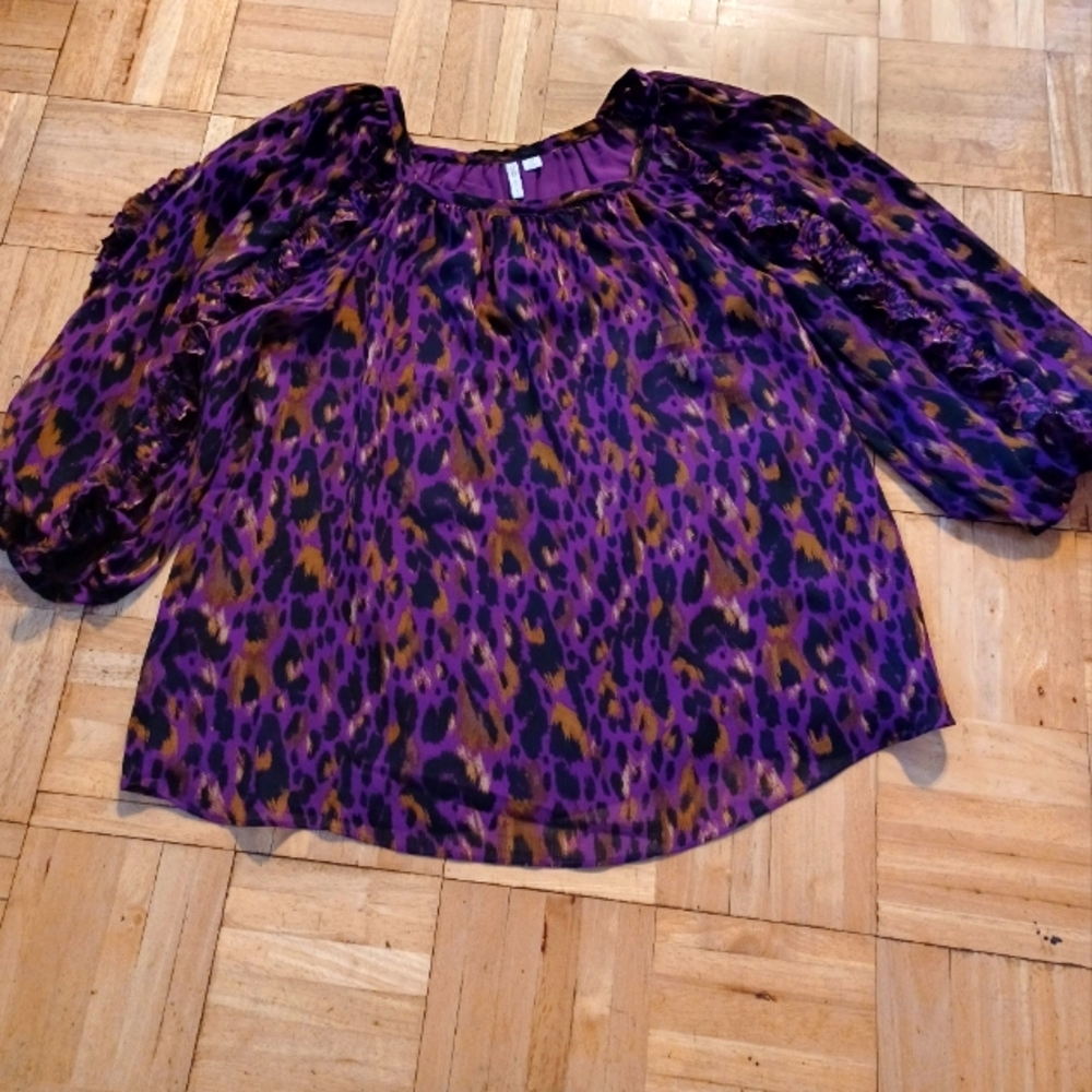 Women's top size medium Cato 3/4 sleeves